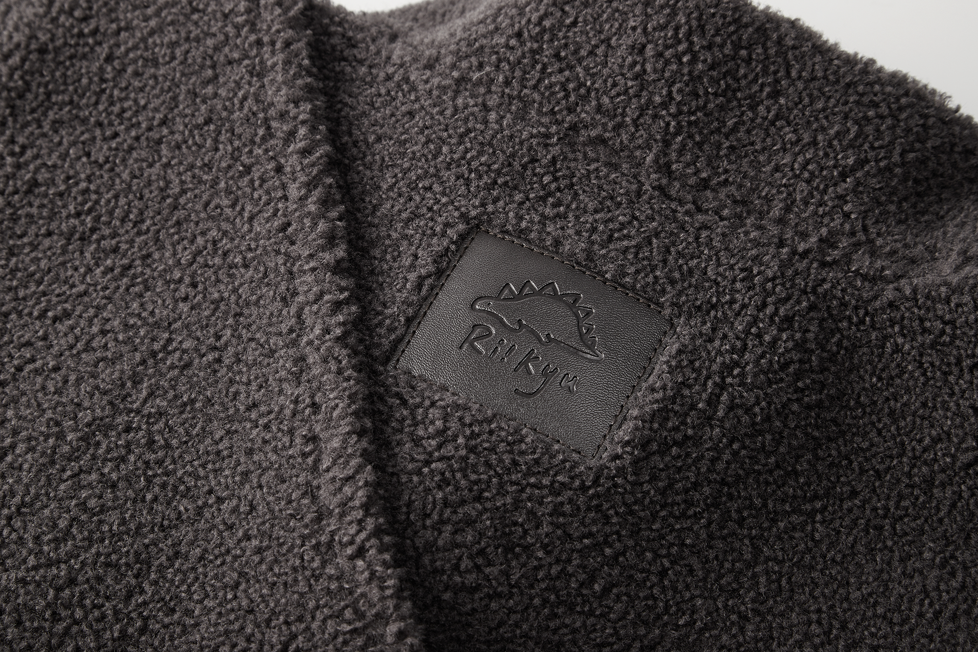 Riikyu kangaroo pouch pet sling carrier